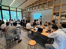 聴覚障害についての講義の様子