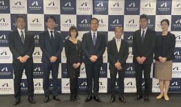 関係者の集合写真