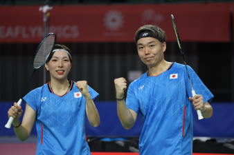 混合ダブルスの試合後にメディアの撮影に応じて下さった沼倉昌明選手、沼倉千紘選手